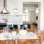 2ndhomes Center 2br 103 M2 Deluxe With Sauna And Balcony Apartament Helsinki