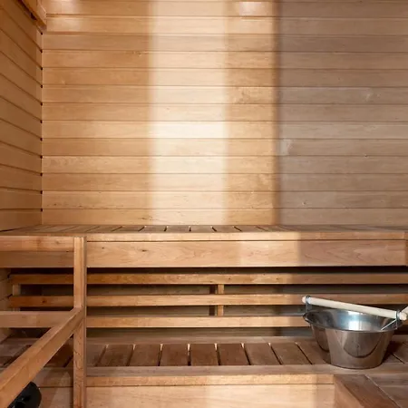 2ndhomes Center 2br 103 M2 Deluxe With Sauna And Balcony Apartmán